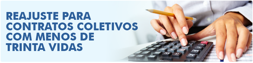 Oculos e caneta em cima de folha de contrato